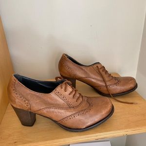 Retro shoes, size 39